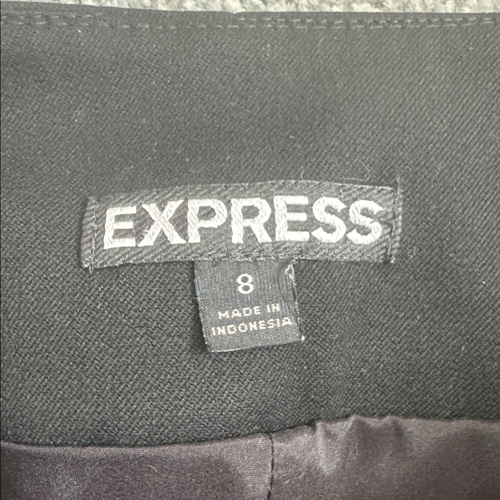 Express Black Skirt - Picture 2 of 6